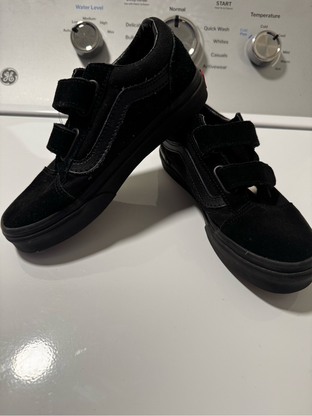 Vans Kids Black Velcro Old Skool Sneakers